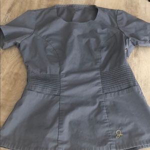 Jaanuu Pintuck Scrub Top